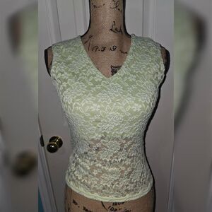Hilary Leigh USA Lime Green Floral Lace Top